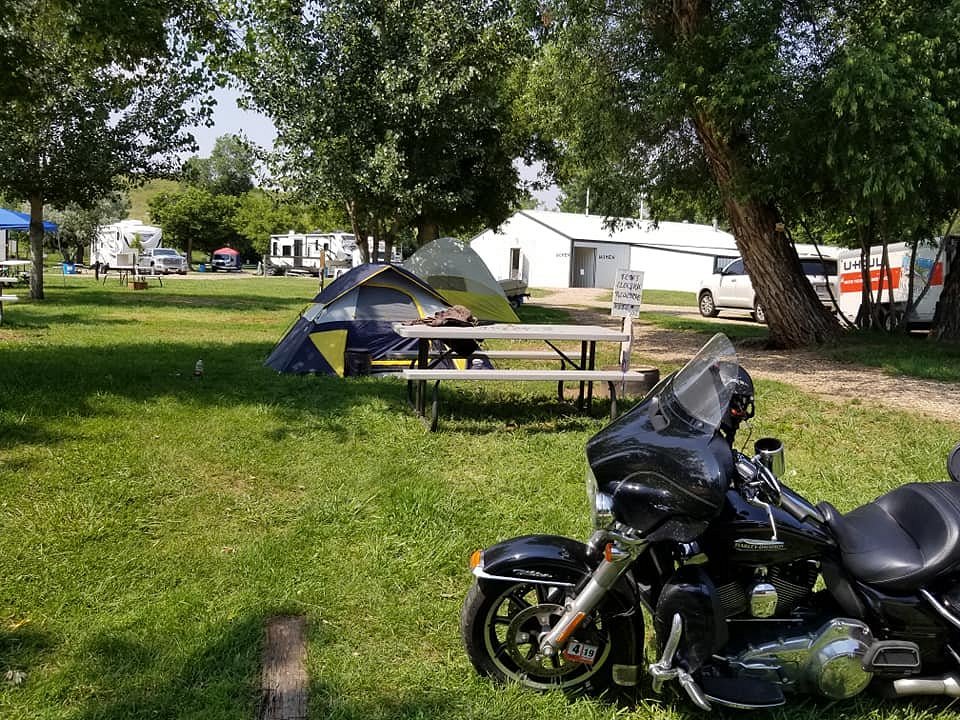 Discover the Hidden Gems of the Black Hills at henderson’s  Hideaway